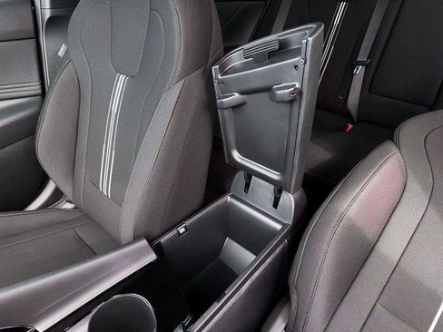 New 2026 Hyundai Elantra SEL Sport Premium FWD image 18