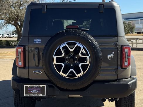 Certified 2025 Ford Bronco Outer Banks image 5