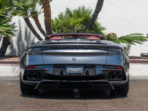 Used 2020 Aston Martin DBS Superleggera Volante RWD image 17