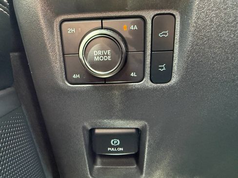 Used 2025 Ford Expedition Max Platinum AWD/4WD image 38