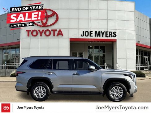 Used 2024 Toyota Sequoia SR5 image 4