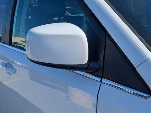 Used 2019 Dodge Grand Caravan SXT w/ Driver Convenience Group image 11