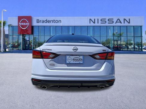 New 2026 Nissan Altima 2.5 SR FWD image 5