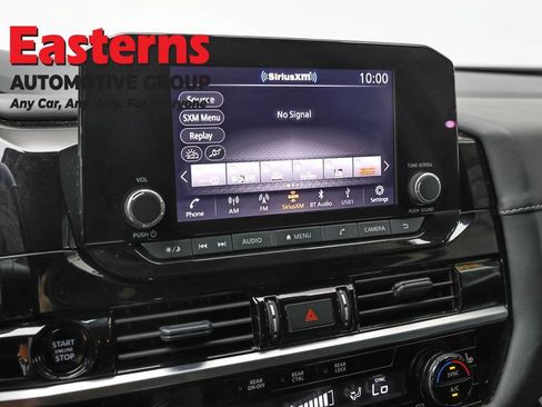 Used 2025 Nissan Pathfinder SV FWD image 19