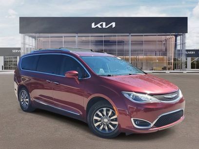 Used 2019 Chrysler Pacifica Touring-L Plus