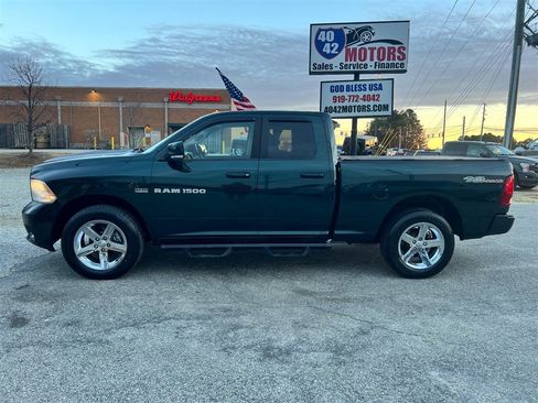 Used 2011 RAM 1500 Sport image 2