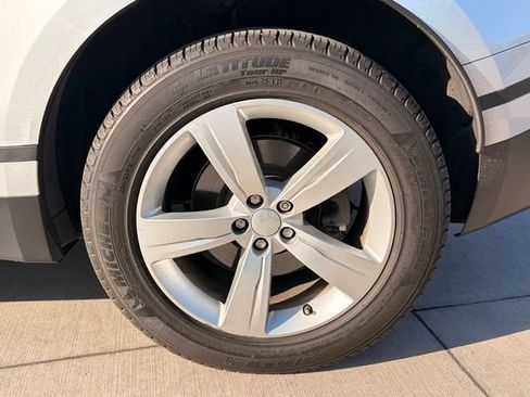 Used 2018 Land Rover Range Rover Velar S AWD/4WD image 6