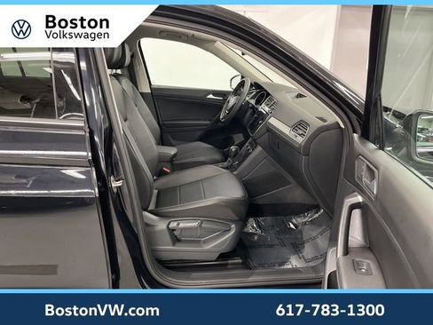 Certified 2021 Volkswagen Tiguan SE w/ Panoramic Sunroof Package image 14