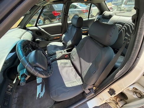 Used 1997 Pontiac Bonneville SSE w/ Opt Pkg FWD image 15