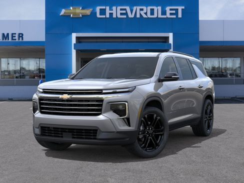 New 2027 Chevrolet Traverse LT w/ Driver Confidence Package FWD image 32