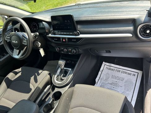 Used 2024 Kia Forte LXS image 19