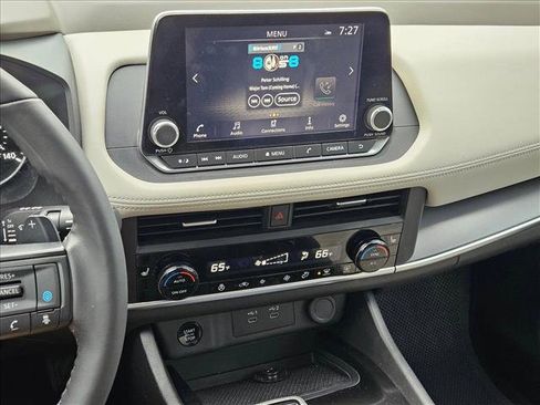Used 2024 Nissan Rogue SV w/ SV Premium Package FWD image 13