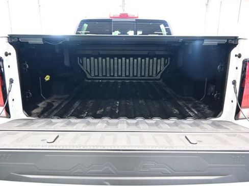 Used 2023 Chevrolet Colorado Z71 w/ Z71 Convenience Package 2 AWD/4WD image 7
