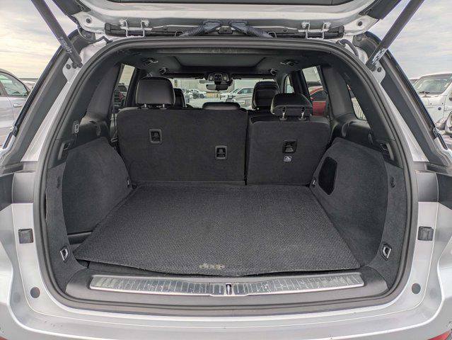 Certified 2025 Jeep Grand Cherokee Summit w/ Obsidian Package AWD/4WD image 12
