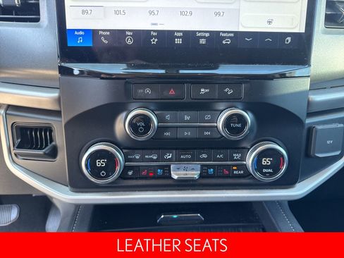 Used 2024 Ford Expedition XLT image 17