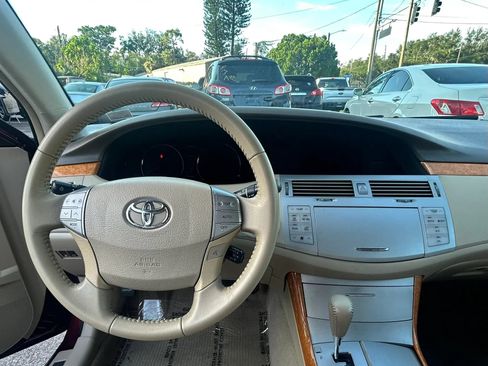 Used 2006 Toyota Avalon XLS FWD image 13