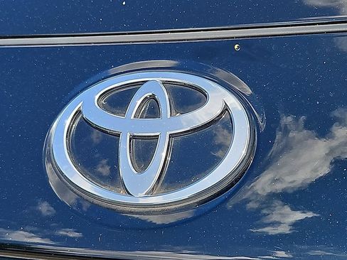 Used 2023 Toyota bZ4X AWD w/ Weather Package image 10