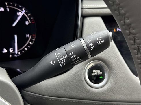 Used 2017 Cadillac XT5 Luxury w/ LPO, Wheel Lock Package image 28