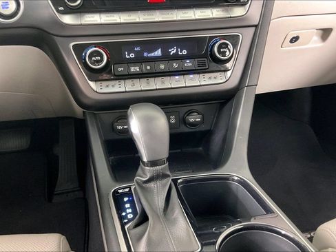 Used 2019 Hyundai Sonata Limited w/ Ultimate Package 02 FWD image 8