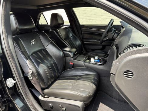 Used 2022 Chrysler 300 S RWD image 13