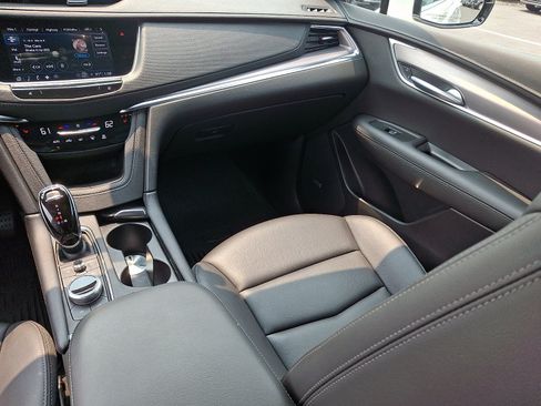Certified 2023 Cadillac XT5 Luxury AWD/4WD image 19