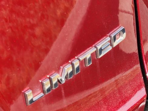 Used 2022 Jeep Cherokee Limited w/ Elite Package image 10