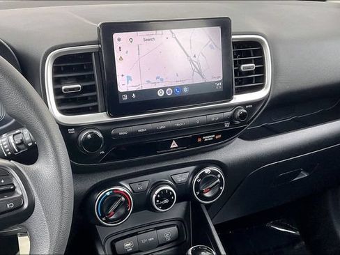 Certified 2026 Hyundai Venue SE FWD image 8