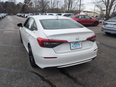 Used 2023 Honda Civic Sport image 6