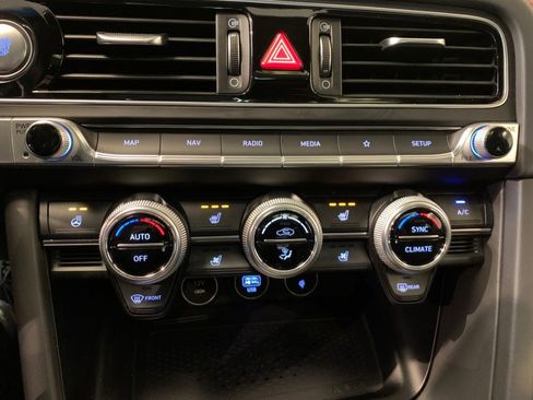 Used 2023 Genesis G70 3.3T w/ Sport Prestige Package image 40