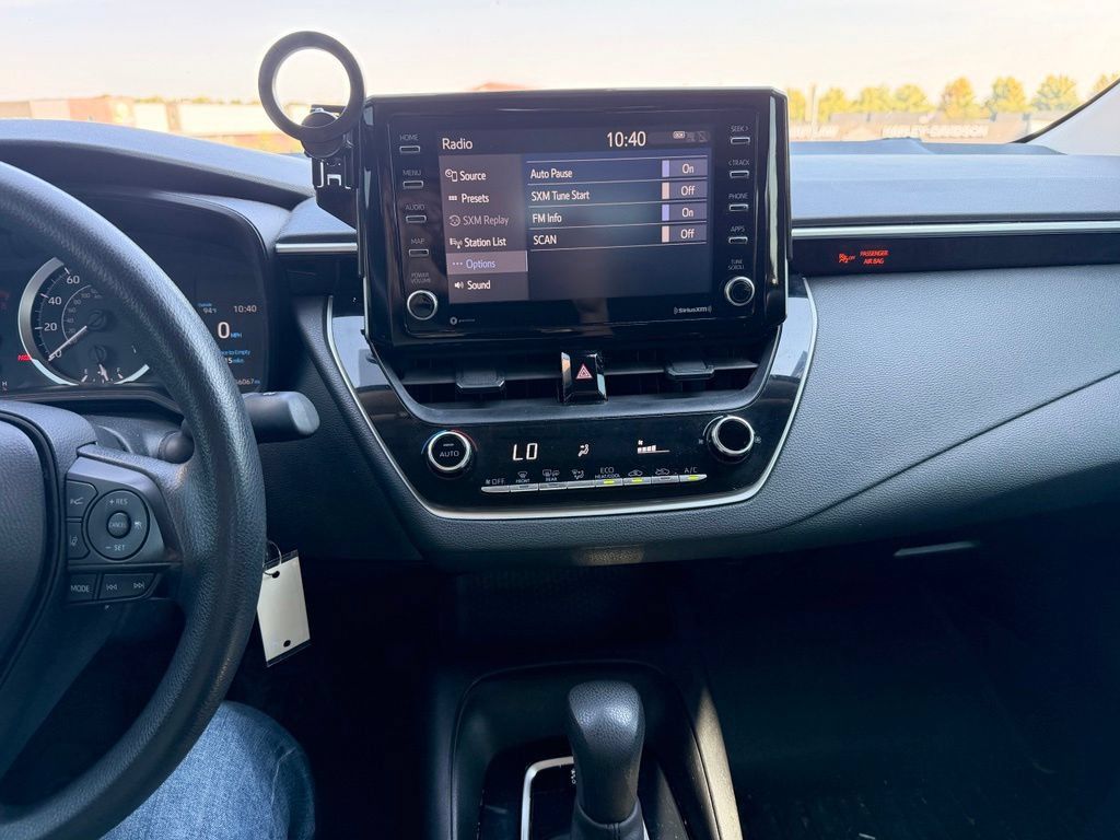 Used 2021 Toyota Corolla LE FWD image 20