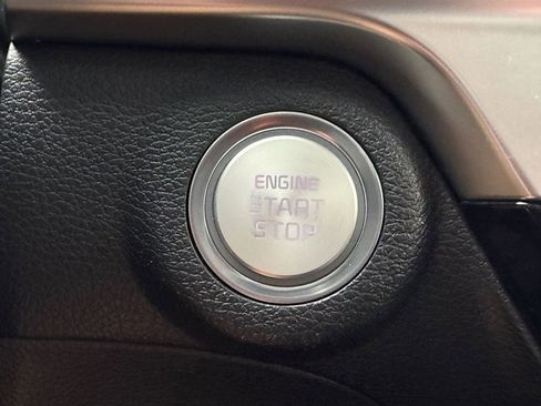 Used 2024 Kia Telluride EX w/ EX Captain's Chair Package FWD image 28