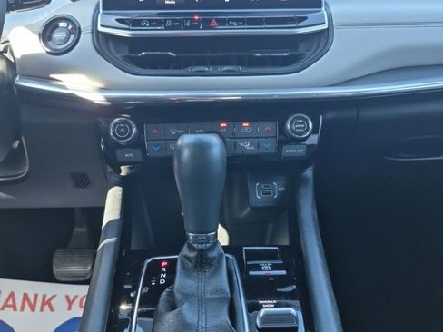 Used 2024 Jeep Compass Limited image 38