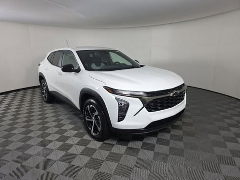 New 2026 Chevrolet Trax RS w/ Driver Confidence Package image 7