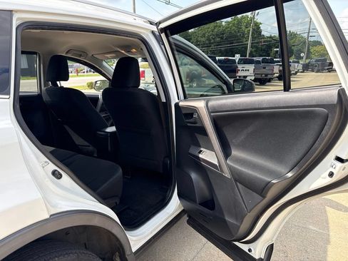 Used 2018 Toyota RAV4 LE w/ All Weather Liner Package AWD/4WD image 44