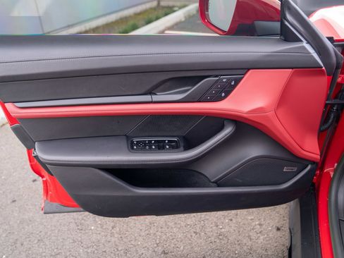 Used 2022 Porsche Taycan 4 Cross Turismo image 10