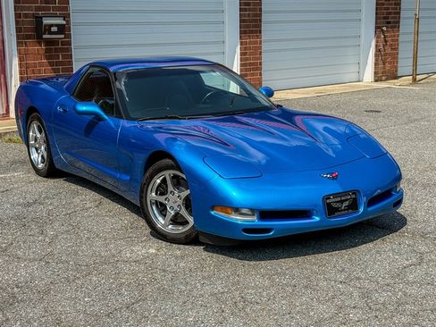 Used 1999 Chevrolet Corvette Coupe w/ Lighting Pkg RWD image 27