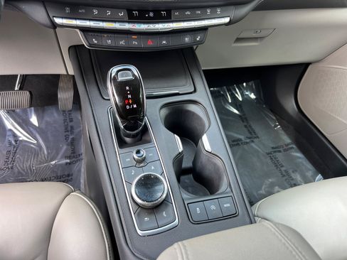 Used 2020 Cadillac XT4 Premium Luxury FWD image 33