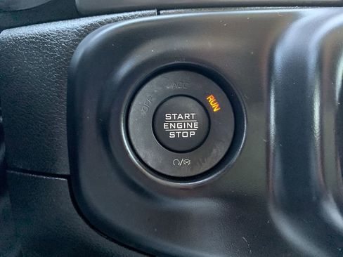 Used 2023 Jeep Wrangler Unlimited image 23