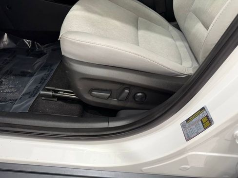 Used 2023 Hyundai Kona SEL image 12