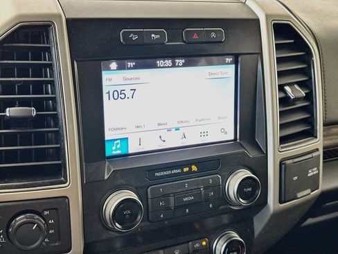 Used 2019 Ford F150 Lariat w/ Equipment Group 502A Luxury AWD/4WD image 17