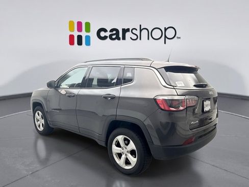Used 2019 Jeep Compass Latitude w/ Cold Weather Group AWD/4WD image 3
