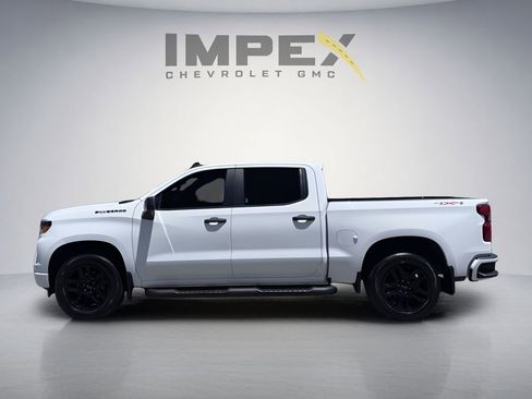 Used 2024 Chevrolet Silverado 1500 Custom AWD/4WD image 2