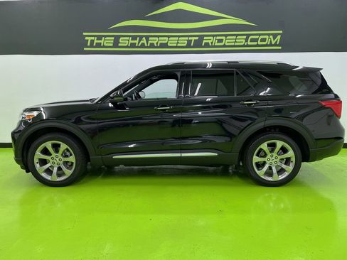 Used 2020 Ford Explorer Platinum w/ Premium Technology Package AWD/4WD image 6