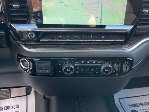 Used 2025 Chevrolet Silverado 1500 LT Trail Boss w/ Dark Appearance Package image 16