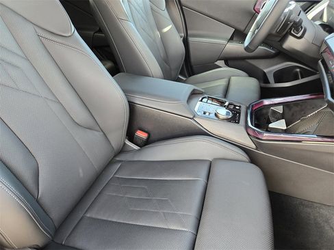 Certified 2025 BMW X3 xDrive30i w/ Premium Package image 17