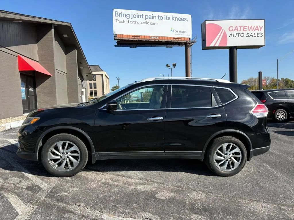 Used 2014 Nissan Rogue SL AWD/4WD image 2