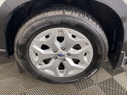 Used 2021 Subaru Forester AWD/4WD image 12