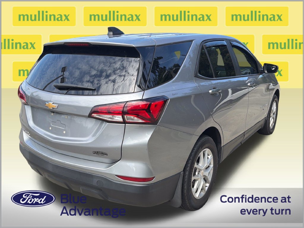 Used 2024 Chevrolet Equinox LS w/ LS Convenience Package FWD image 4