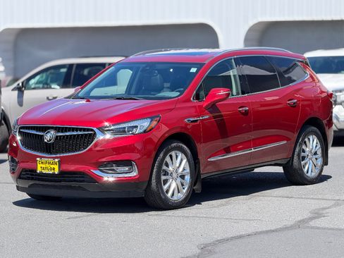 Used 2021 Buick Enclave Premium w/ Sun and Sites Package AWD/4WD image 20