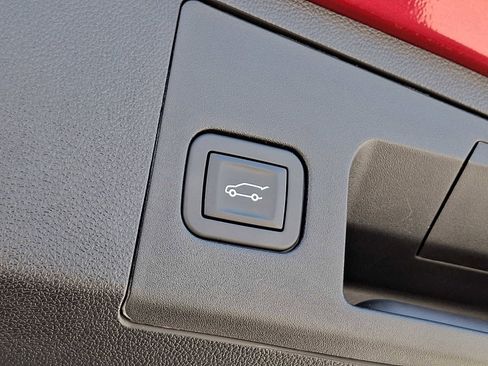 Certified 2025 Cadillac XT4 Sport image 24